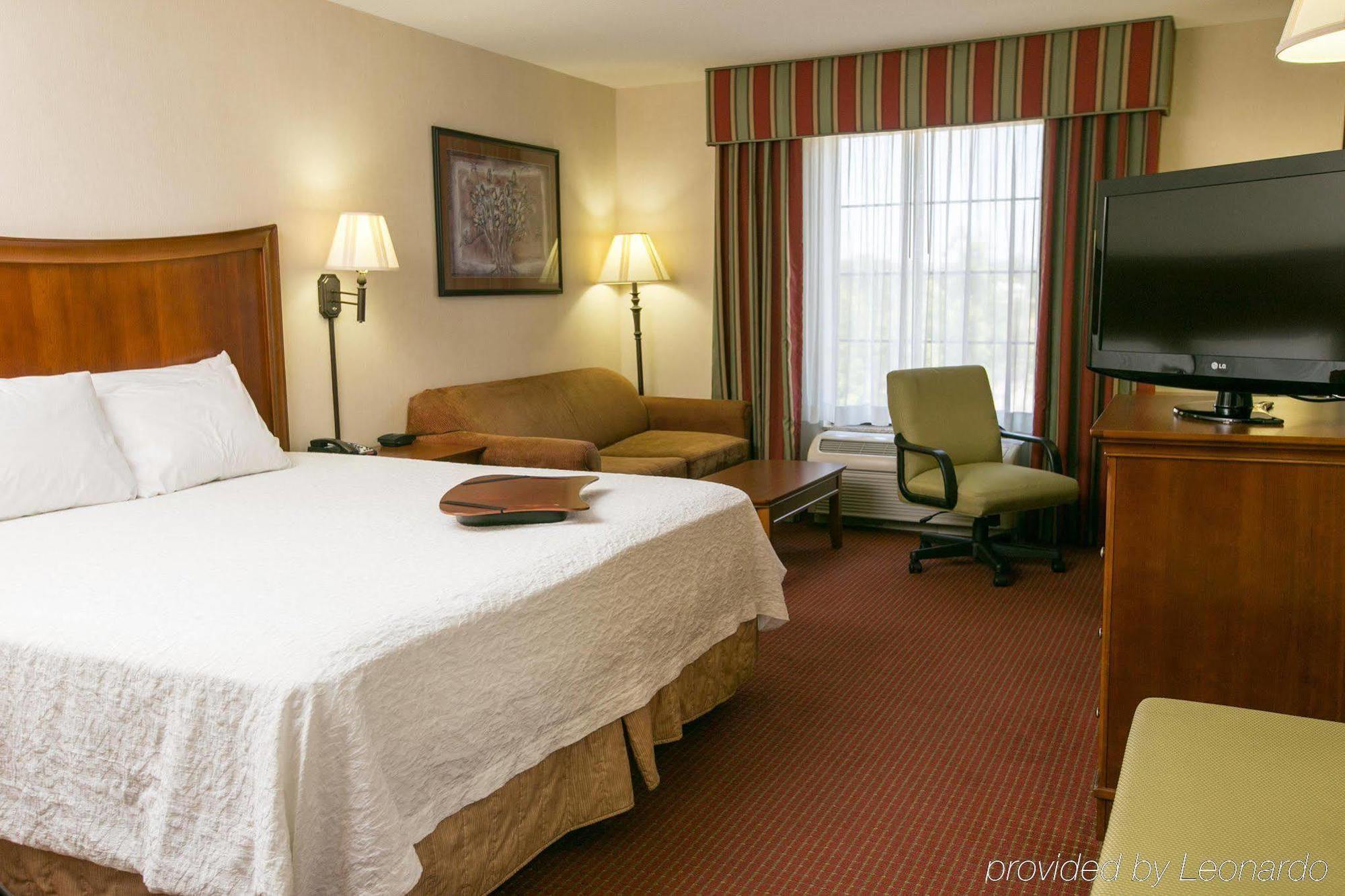 Hampton Inn Hadley-Amherst Area Zewnętrze zdjęcie